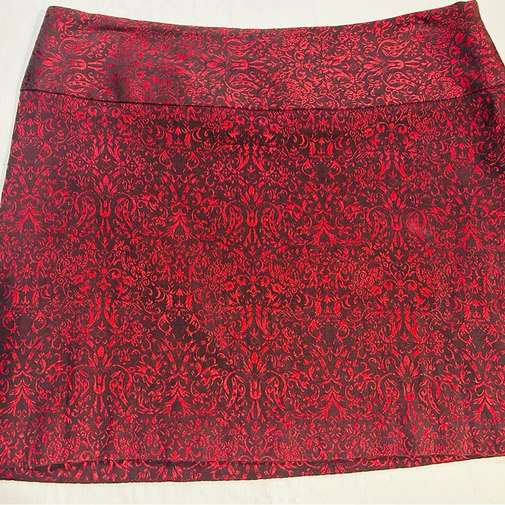 Vintage red & black jacquard print mini skirt. Size 7. Star City